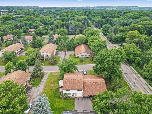 792 Tanglewood Drive, Shoreview, MN 55126