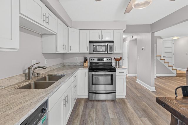 792 Tanglewood Drive, Shoreview, MN 55126