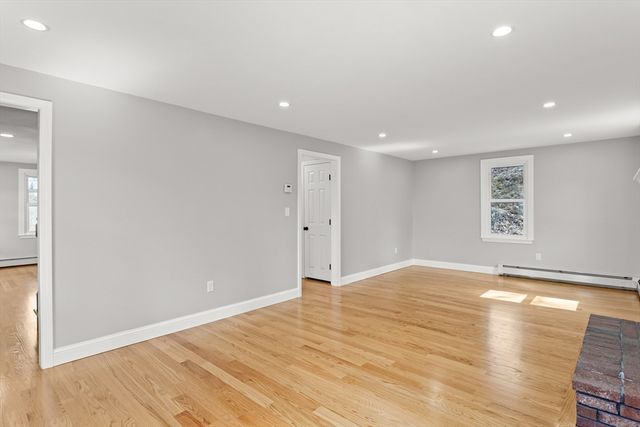 25 Rock Rd, Tyngsborough, MA 01879