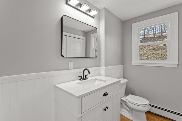 25 Rock Rd, Tyngsborough, MA 01879