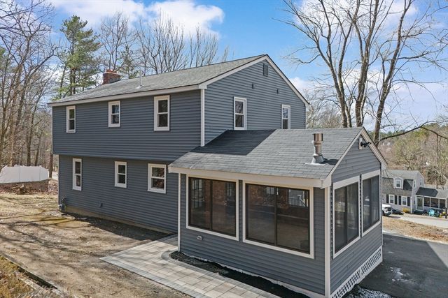 25 Rock Rd, Tyngsborough, MA 01879