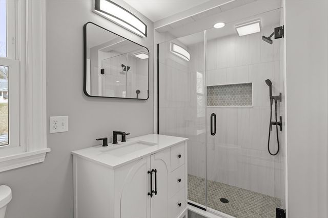 25 Rock Rd, Tyngsborough, MA 01879