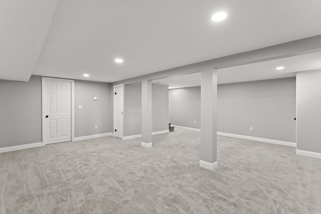 25 Rock Rd, Tyngsborough, MA 01879