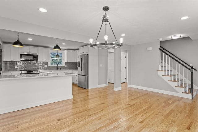 25 Rock Rd, Tyngsborough, MA 01879