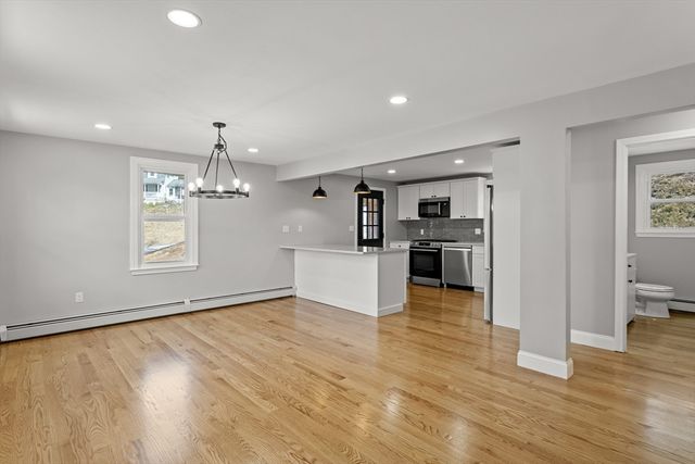 25 Rock Rd, Tyngsborough, MA 01879