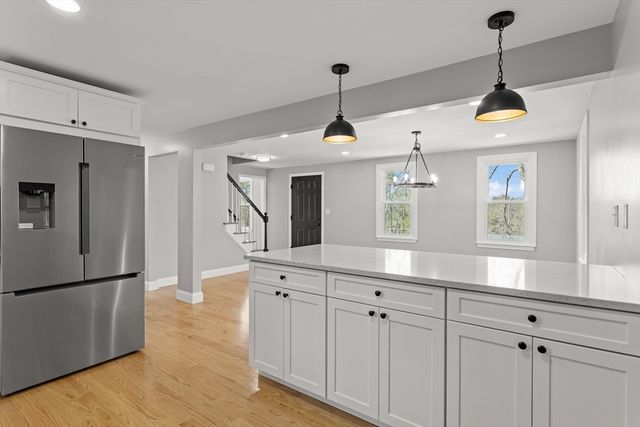 25 Rock Rd, Tyngsborough, MA 01879