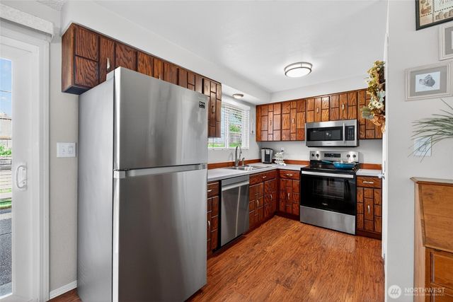 30312 10th Avenue S, Federal Way, WA 98003