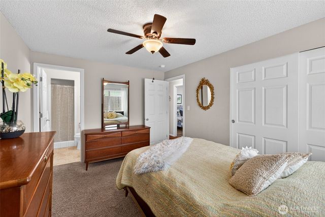 30312 10th Avenue S, Federal Way, WA 98003