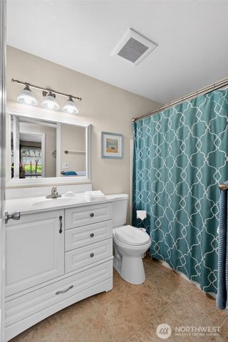 30312 10th Avenue S, Federal Way, WA 98003
