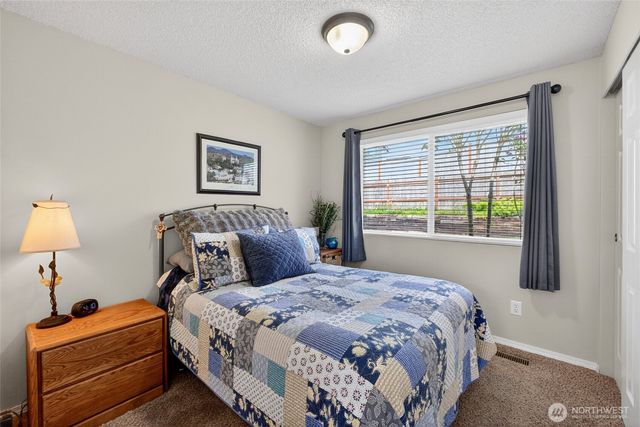 30312 10th Avenue S, Federal Way, WA 98003