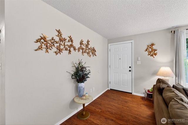 30312 10th Avenue S, Federal Way, WA 98003