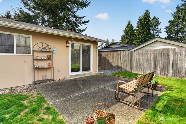 30312 10th Avenue S, Federal Way, WA 98003
