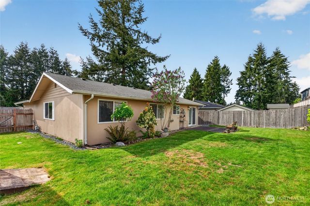 30312 10th Avenue S, Federal Way, WA 98003