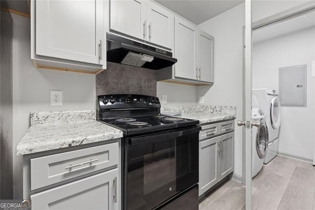 3102 Fairington Village Drive, Lithonia, GA 30038