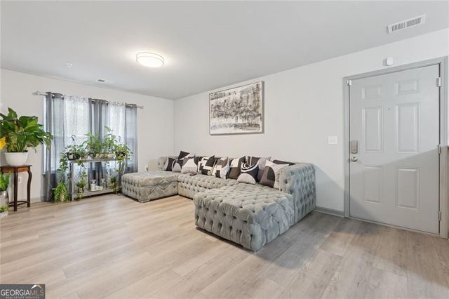 3102 Fairington Village Drive, Lithonia, GA 30038