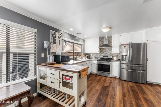 16035 Circle Diamond Road, Sylmar, CA 91342