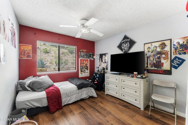 16035 Circle Diamond Road, Sylmar, CA 91342