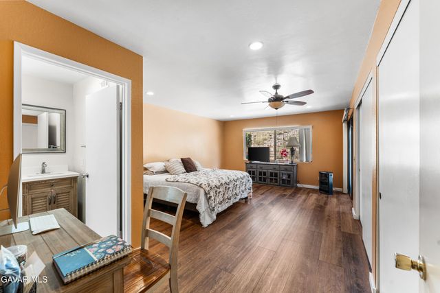 16035 Circle Diamond Road, Sylmar, CA 91342