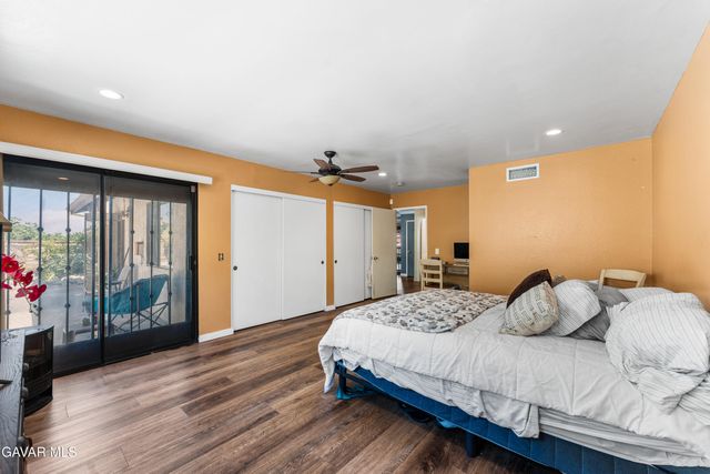 16035 Circle Diamond Road, Sylmar, CA 91342