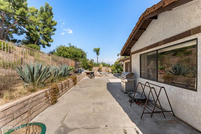 16035 Circle Diamond Road, Sylmar, CA 91342