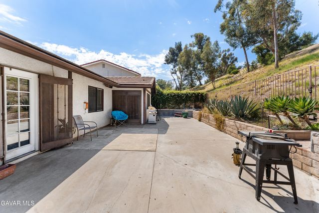 16035 Circle Diamond Road, Sylmar, CA 91342