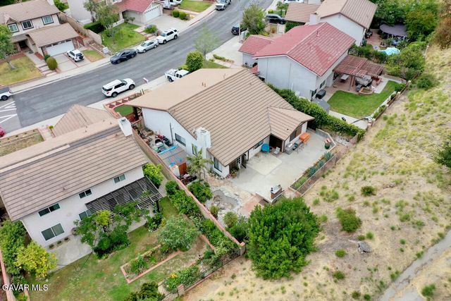 16035 Circle Diamond Road, Sylmar, CA 91342
