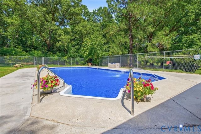 404 Bermuda Hundred Rd, Chester, VA 23836