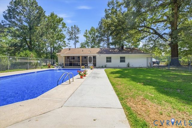404 Bermuda Hundred Rd, Chester, VA 23836