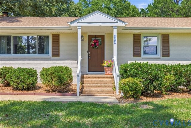 404 Bermuda Hundred Rd, Chester, VA 23836