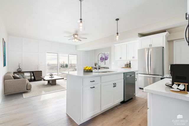 5617 Goheen Drive, Manhattan, KS 66503