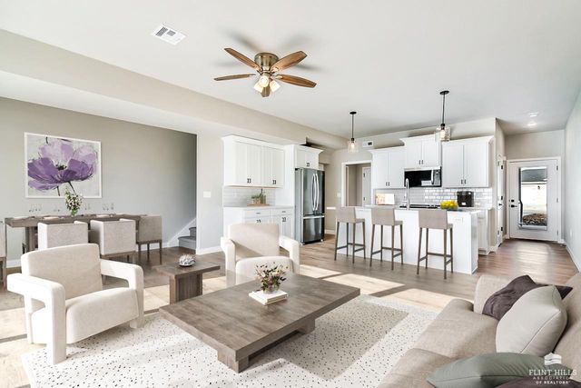 5617 Goheen Drive, Manhattan, KS 66503