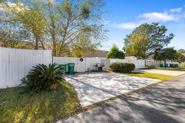 82 3rd Ave, Bluffton, SC 29910