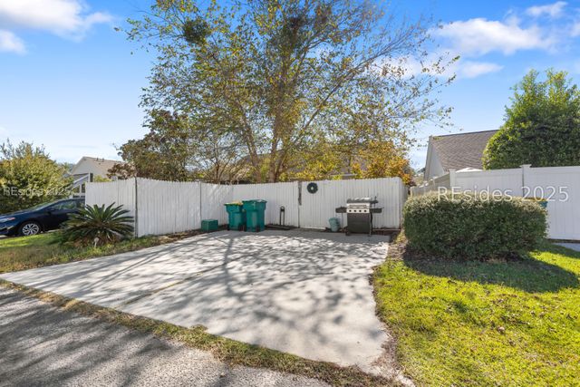 82 3rd Ave, Bluffton, SC 29910