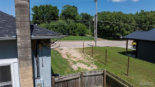 239 Center Street, Sullivan, MO 63080