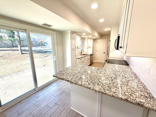 455 Kensington Court, Naperville, IL 60563