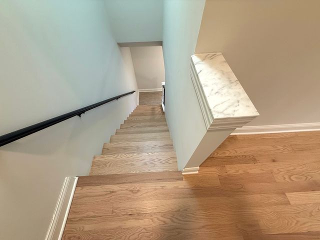 455 Kensington Court, Naperville, IL 60563