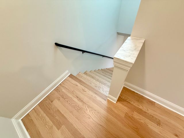 455 Kensington Court, Naperville, IL 60563