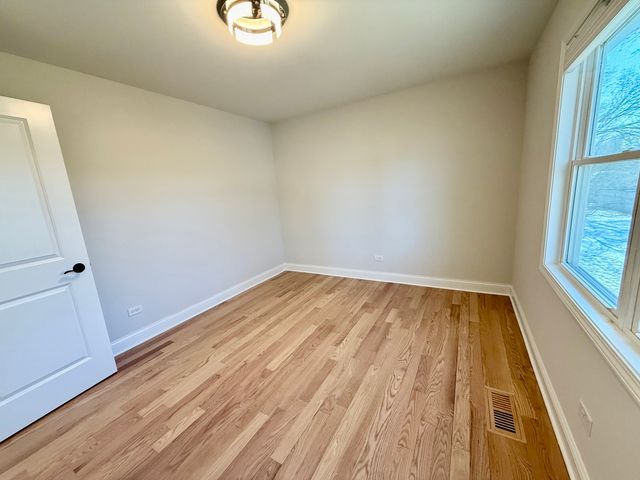 455 Kensington Court, Naperville, IL 60563