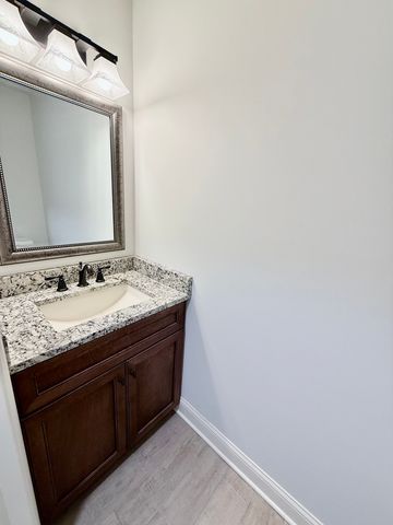 455 Kensington Court, Naperville, IL 60563