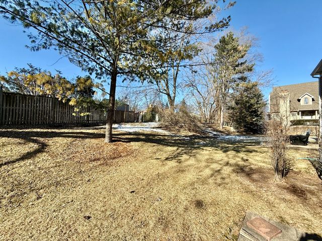 455 Kensington Court, Naperville, IL 60563