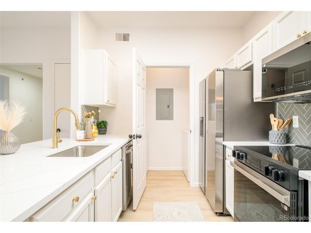 15700 E Jamison Dr 2-204, Englewood, CO 80112