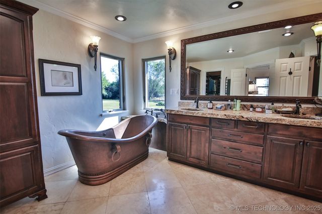 1814 E 161st Street S, Bixby, OK 74008