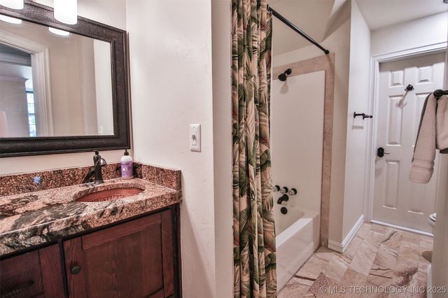 1814 E 161st Street S, Bixby, OK 74008