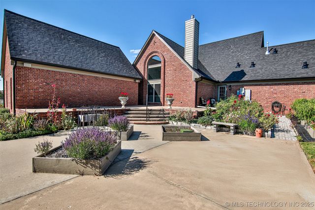 1814 E 161st Street S, Bixby, OK 74008