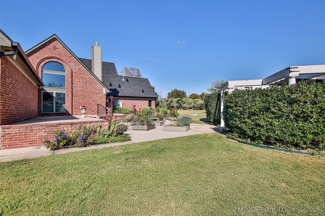 1814 E 161st Street S, Bixby, OK 74008