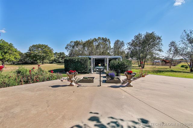 1814 E 161st Street S, Bixby, OK 74008