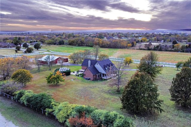 1814 E 161st Street S, Bixby, OK 74008