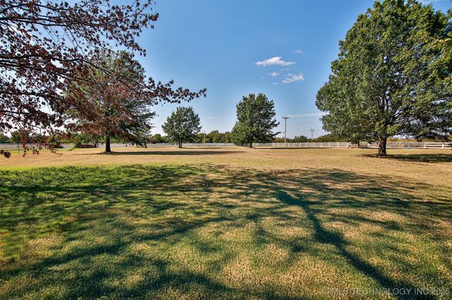 1814 E 161st Street S, Bixby, OK 74008