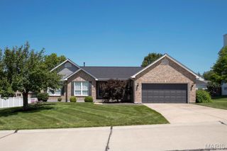 5070 Douglas Park Drive, St Peters, MO 63304