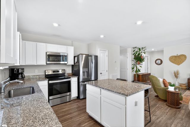 138 Barrington Creek Road, Piedmont, SC 29673